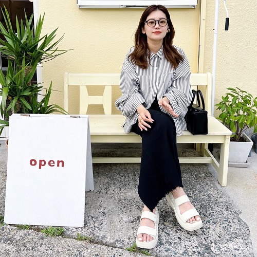クロックス スカイライン サンダル 着用イメージ 写真