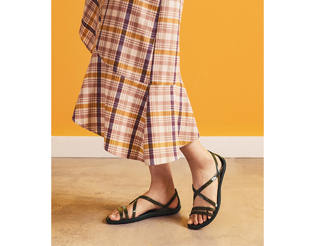 crocs isabella strappy sandal
